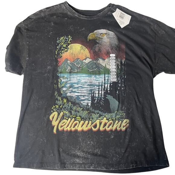 YELLOWSTONE NWT TV Graphic Tee Shirt Mountains Medium Black Charcoal Eagle - Picture 1 of 2